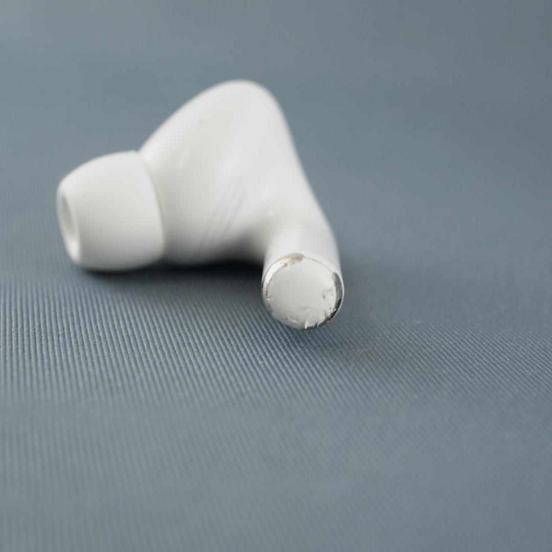 AirPods Pro 2 右イヤホン USED品 USB-C Apple 片耳
