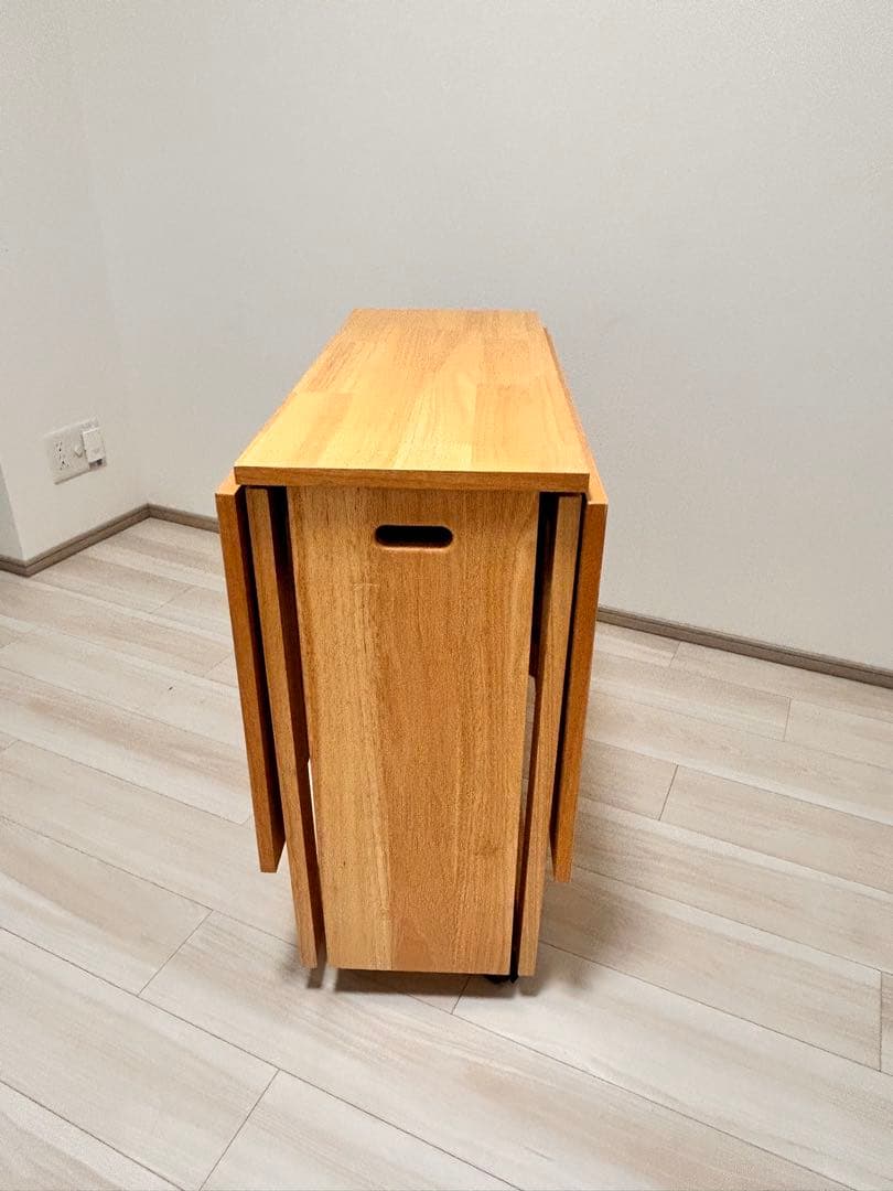 《RASIK 折り畳み式ダイニングテーブル》