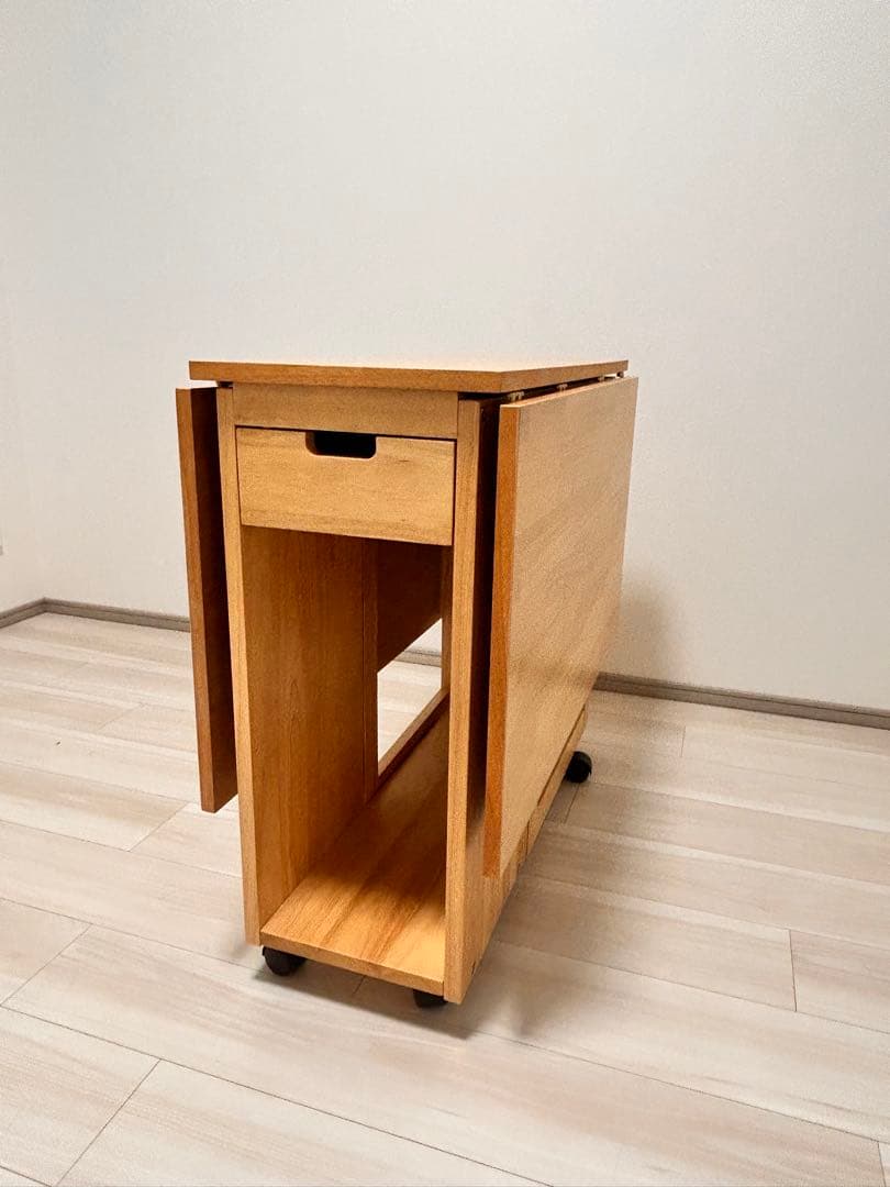 《RASIK 折り畳み式ダイニングテーブル》