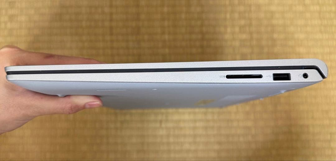 Dell Inspiron 3511.Core i3-1115G4.メモリ8gb