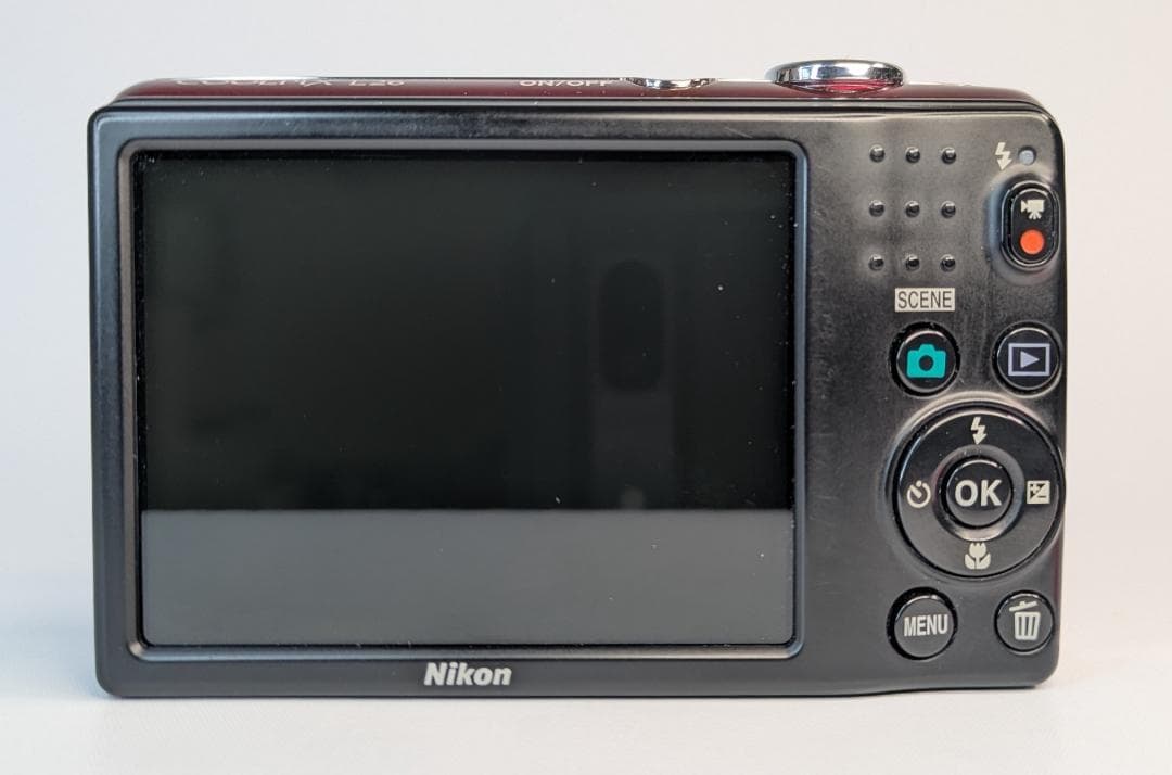 美品 Nikon COOLPIX L26 コンパクトデジタルカメラ