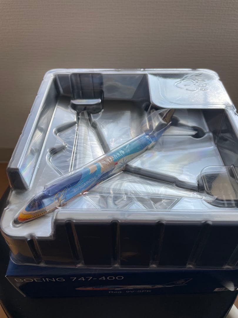 NG Models 1:400 B747-400 シンガポール航空 9V-SPK