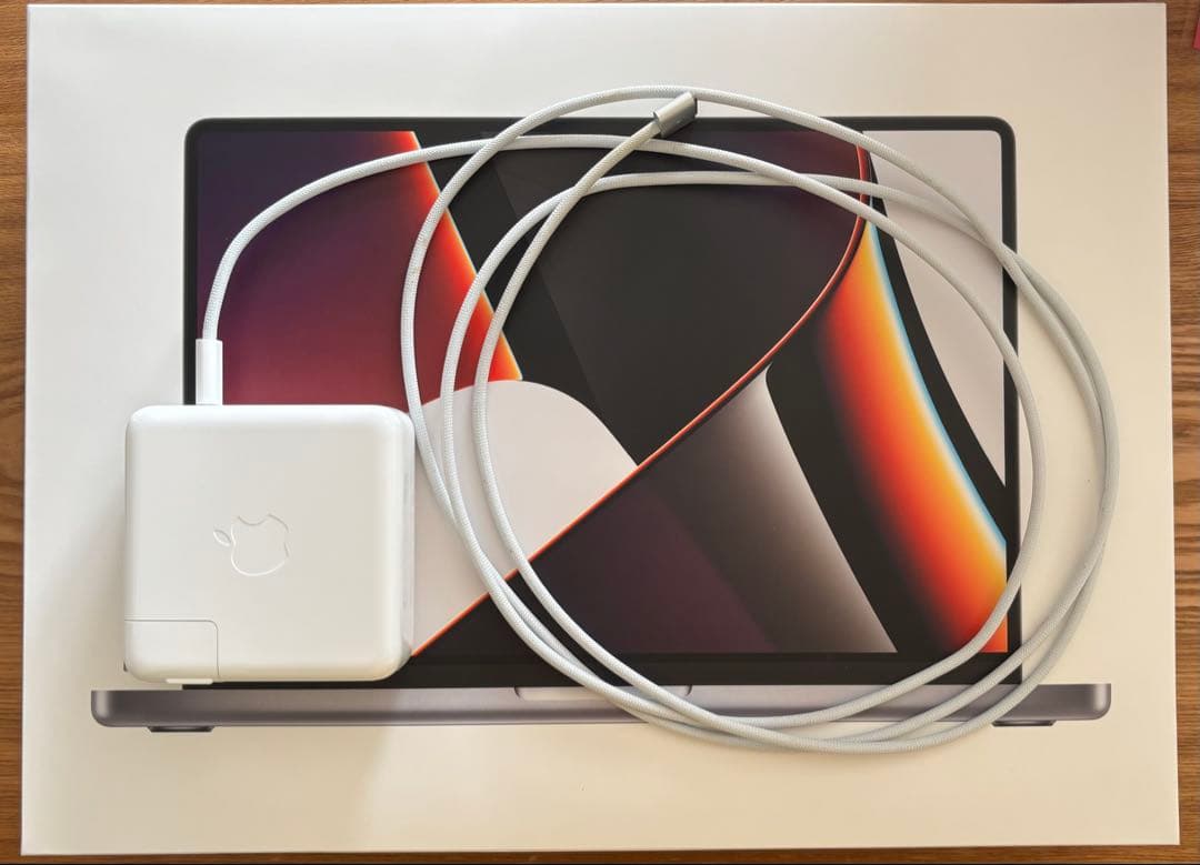 Apple M1 MacBook Pro 14インチ シルバー 16GB 1TB