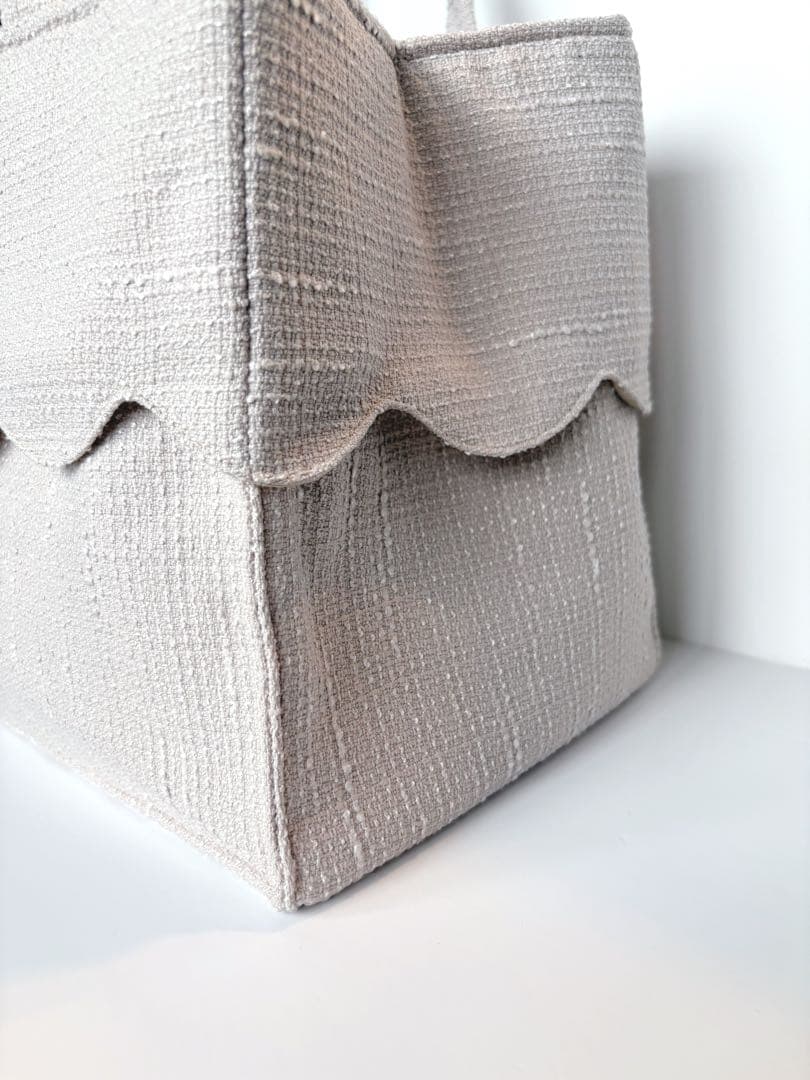 ume　ツイード スカラップ サブバッグ スクエア パール オフホワイト