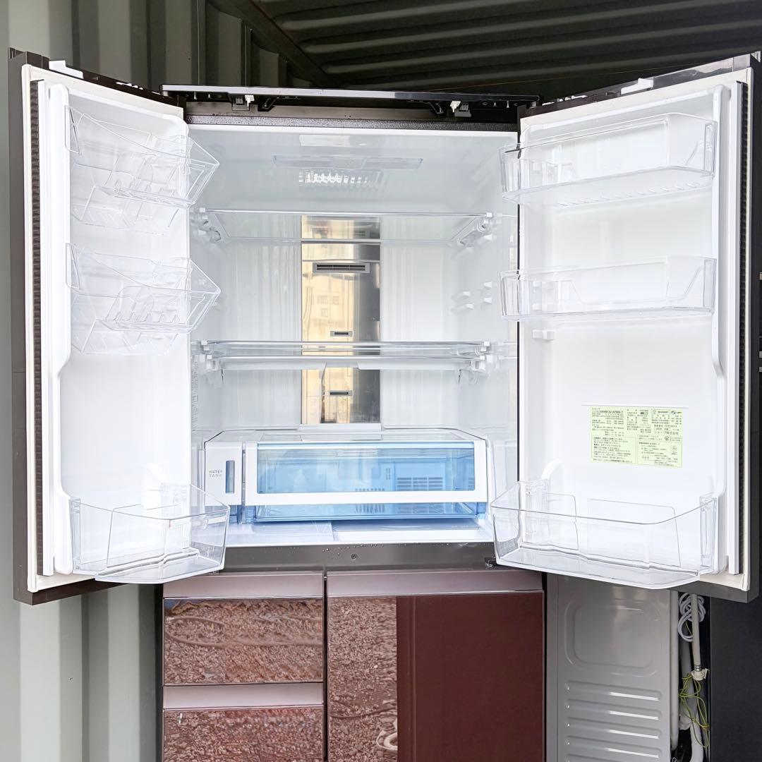 運搬取付無料！ブラウン純正SHARP大容量冷凍室洗練された冷蔵庫！完動超美品！