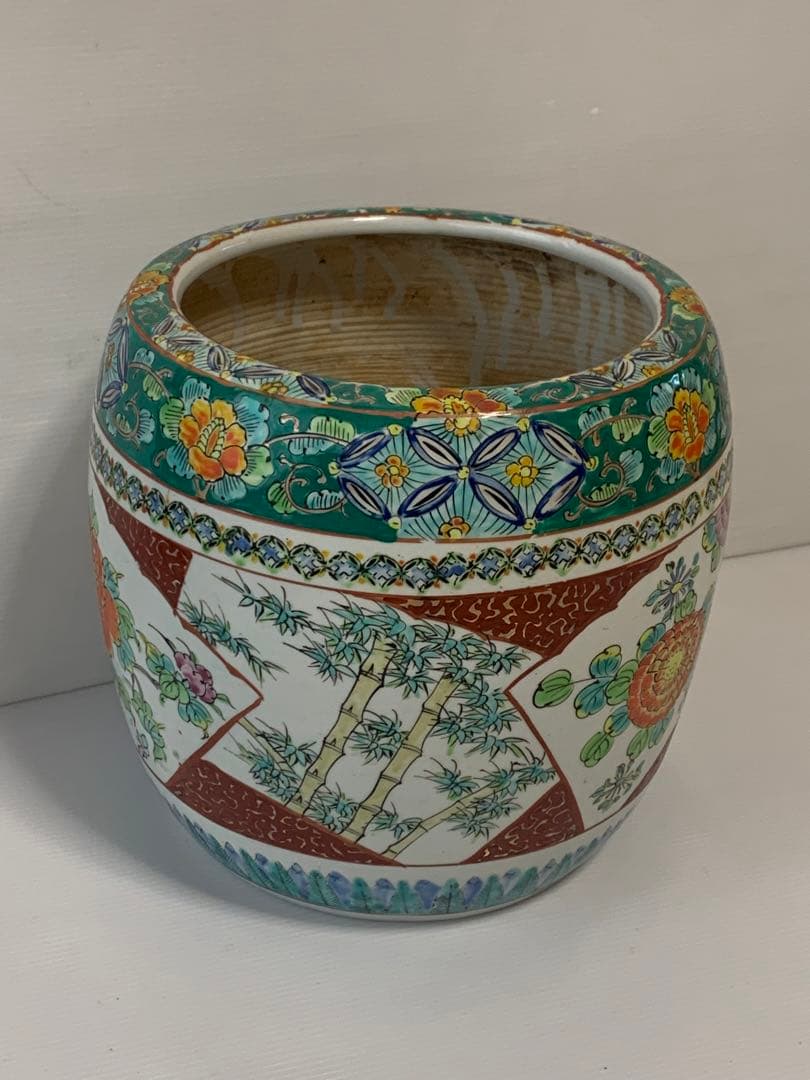 手炙り・火鉢　古伊万里・伊万里　十錦手　メダカ鉢　①