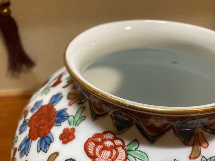 近々アカウント削除/お迎えして下さい♪有田？伊万里？染錦金襴手の大きめの壺