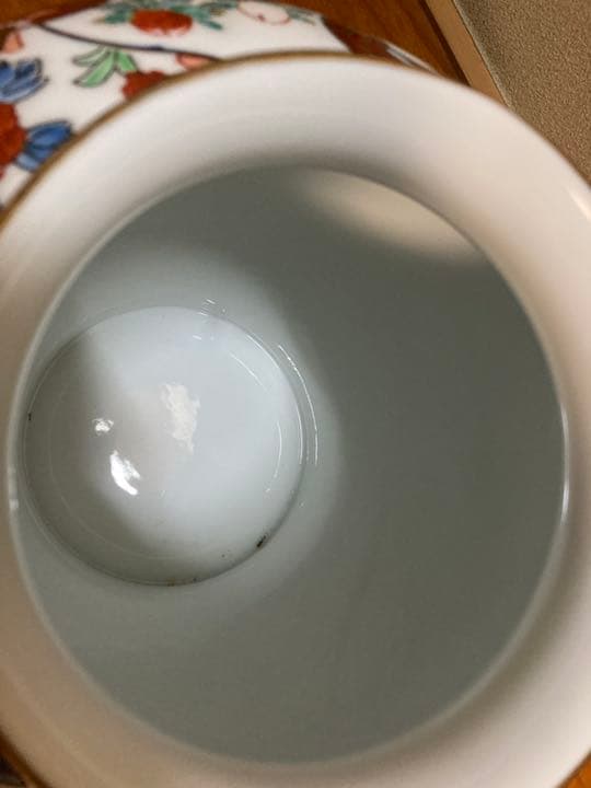 近々アカウント削除/お迎えして下さい♪有田？伊万里？染錦金襴手の大きめの壺