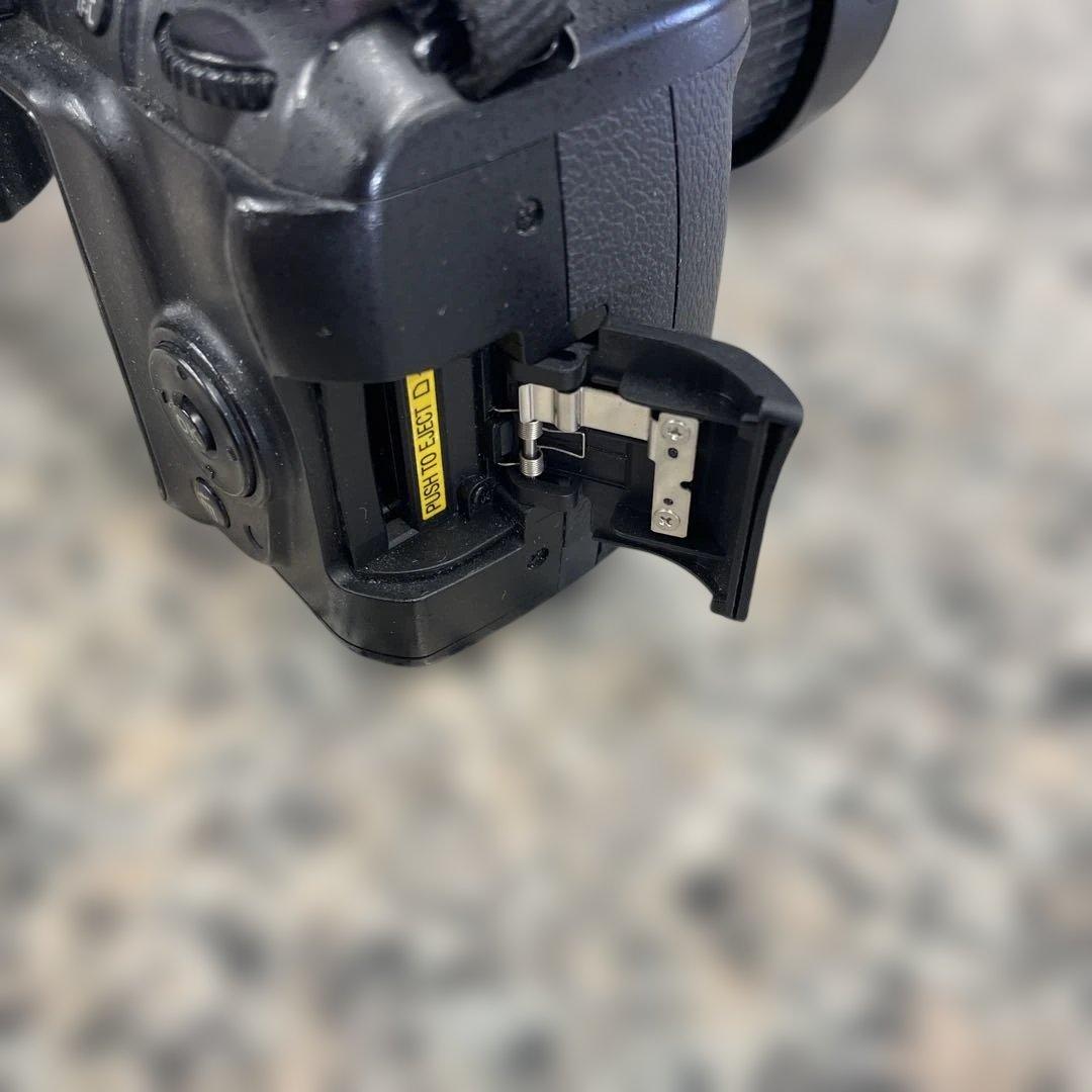 み*イ様 ★Nikon ニコン デジタルカメラ D3000 一眼レフ ブラック