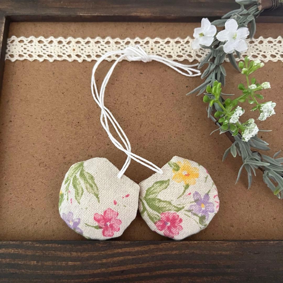 2410-14 小さな香り袋 豆サシェ 2個組 花刺繍入 SOLD→ご注文OK