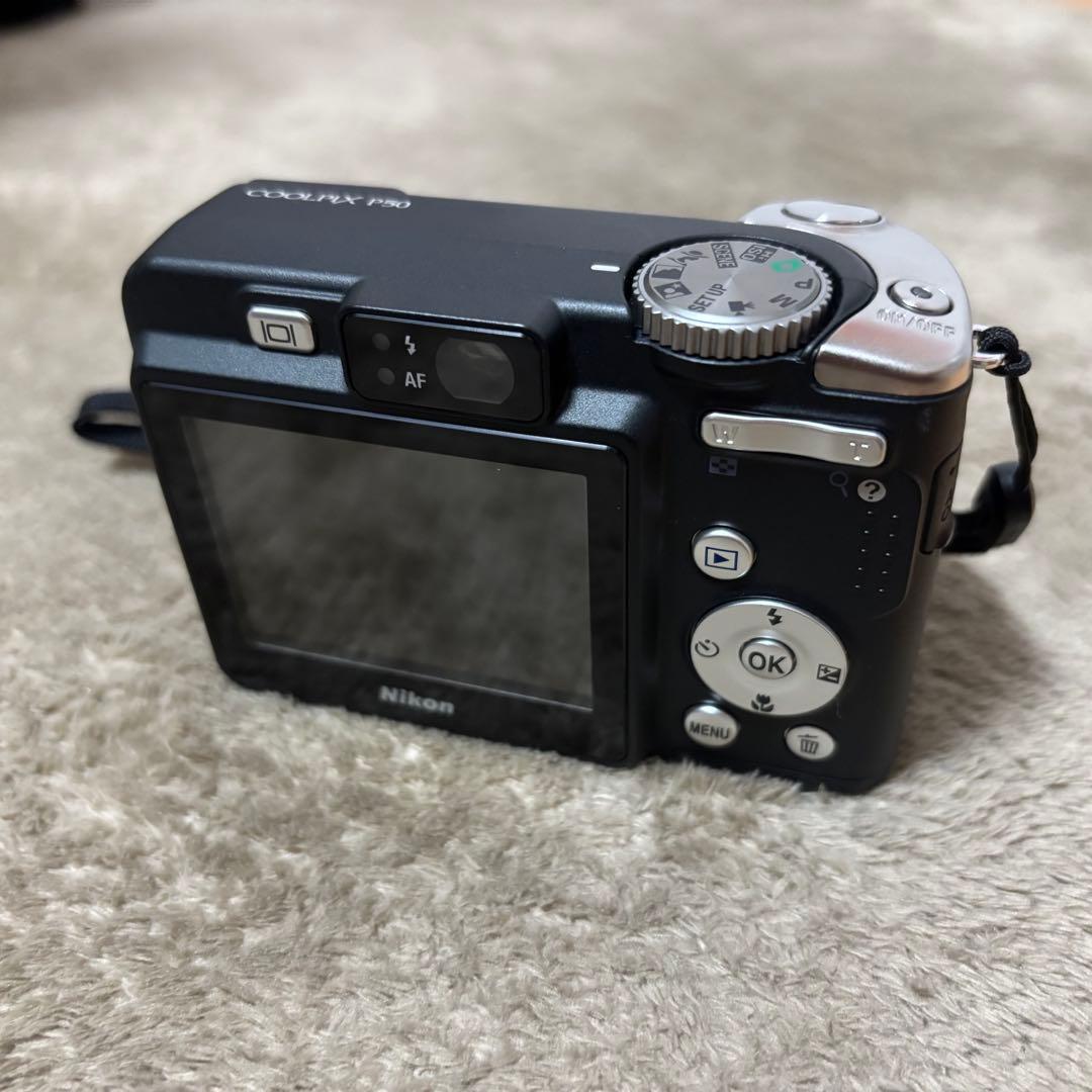 デジタルカメラ　ニコン　COOLPIX P50（乾電池式）
