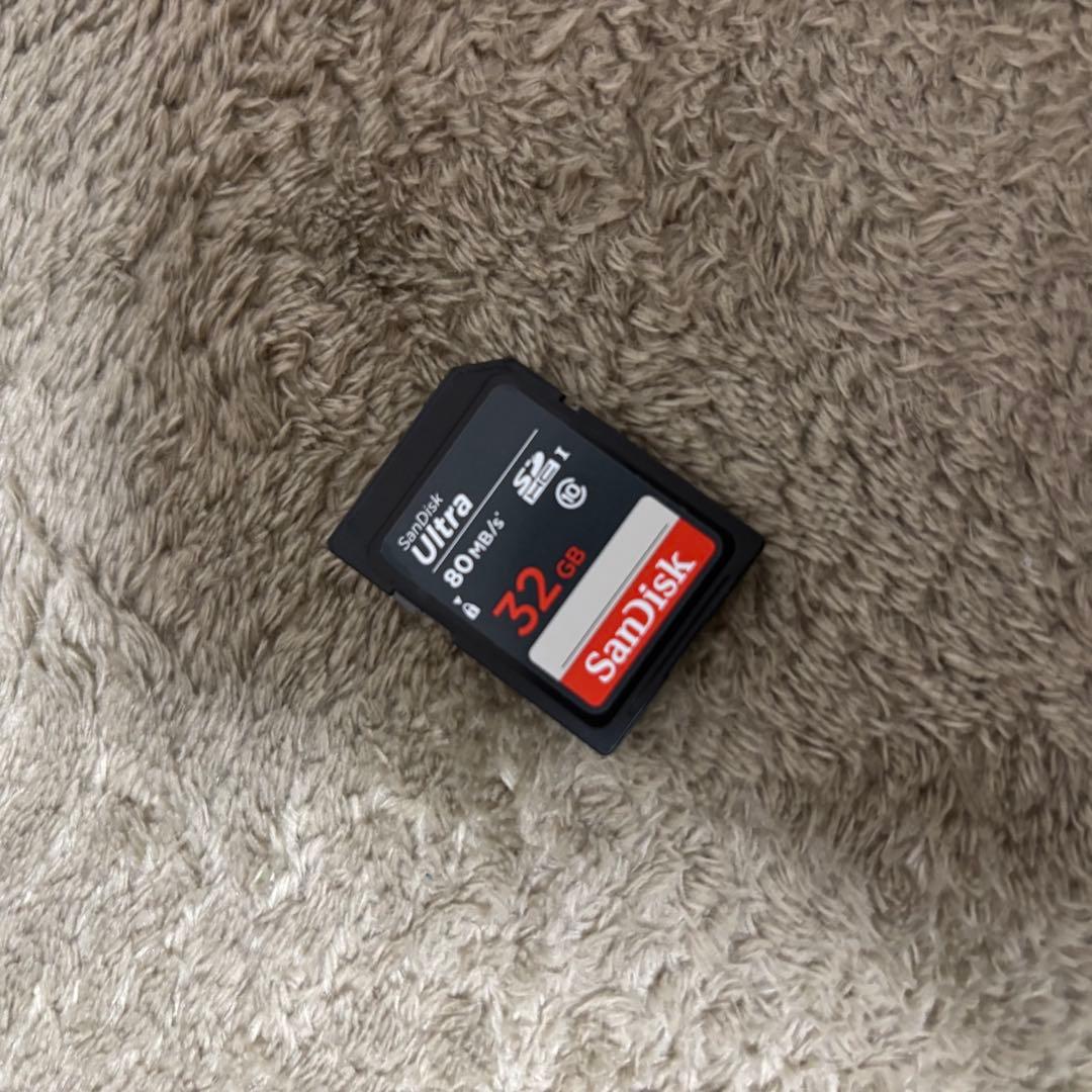 デジタルカメラ　ニコン　COOLPIX P50（乾電池式）