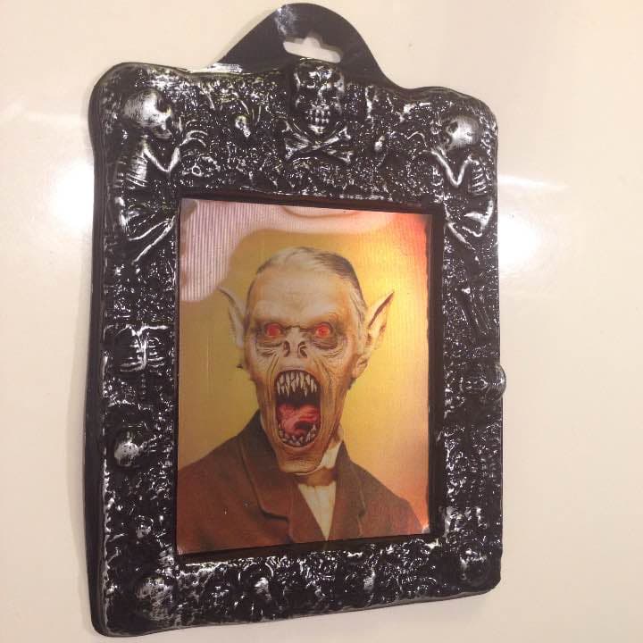 立体 3D ホログラム 男爵 化け物