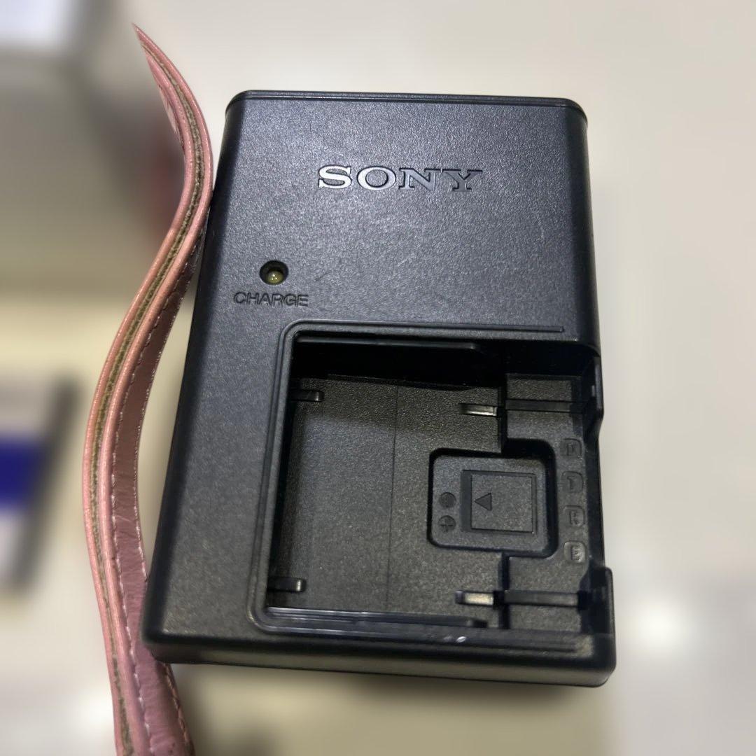 Sony Cyber-shot DSC T2 デジタルカメラ 本体と充電器