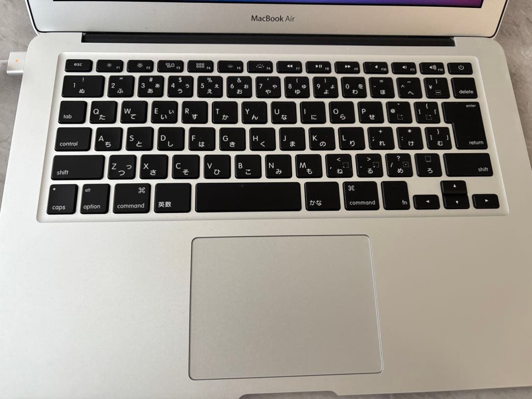 MacBook本体 Apple MacBook Air 13inch