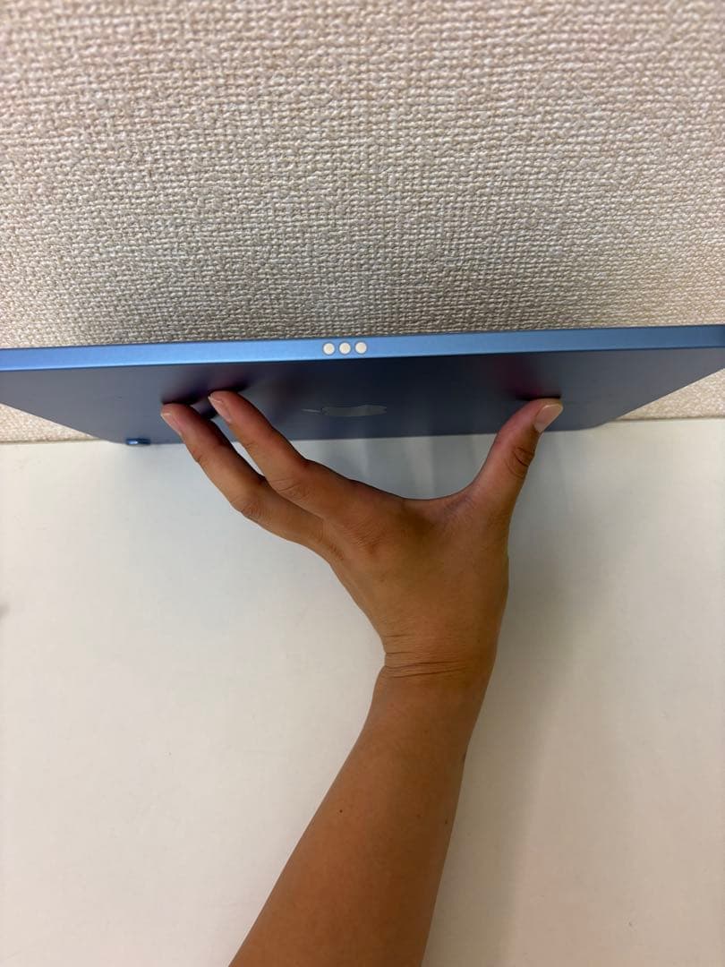 Apple iPad 本体 ブルー　第10世代　　64GB