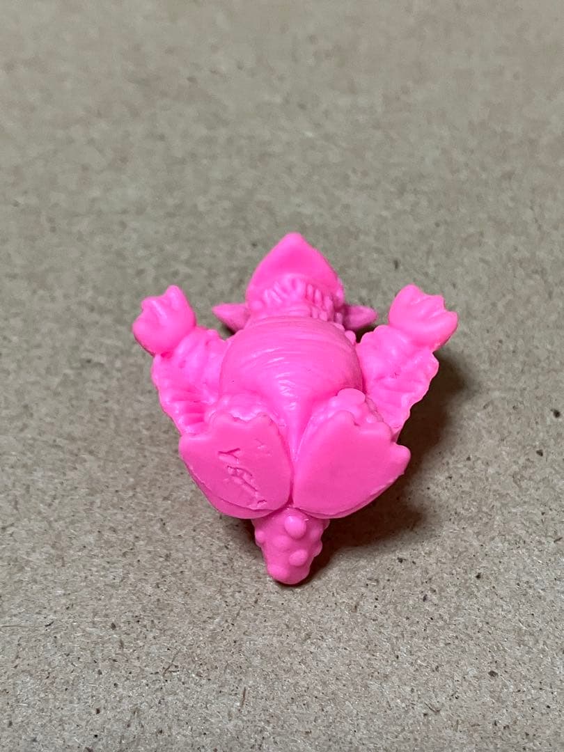 トンダイル　怪獣　消しゴム　桃色　ウルトラマン