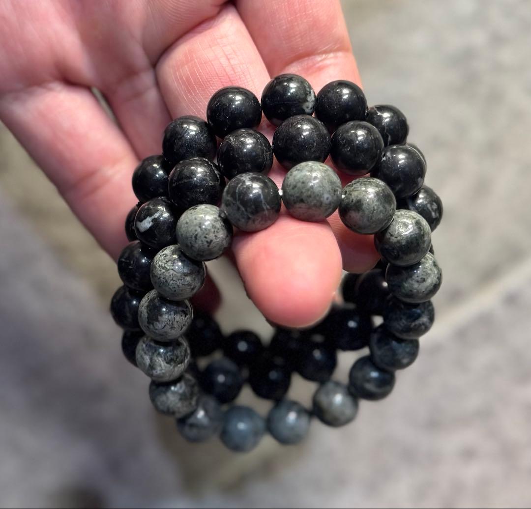 神居古潭　どちらかコメントください。