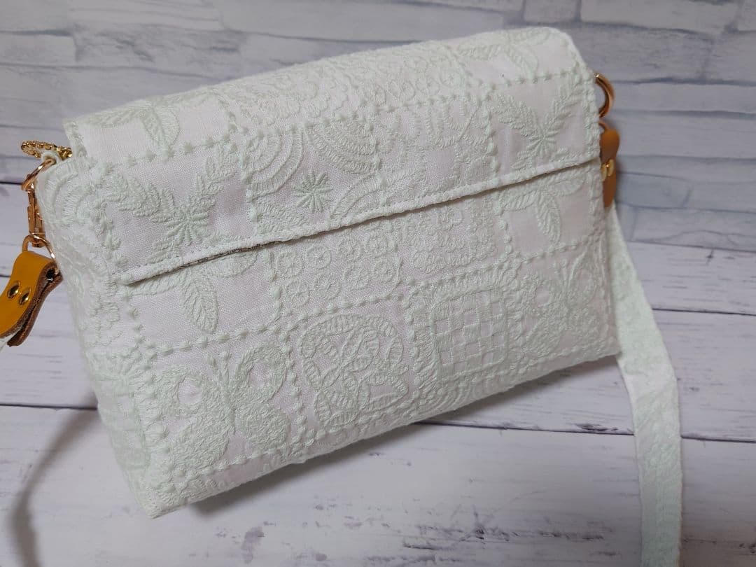 3点セット forest tile white ミナペルホネン　クラッチバッグ