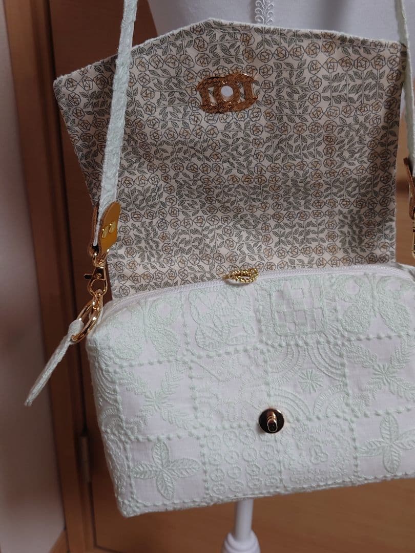 3点セット forest tile white ミナペルホネン　クラッチバッグ