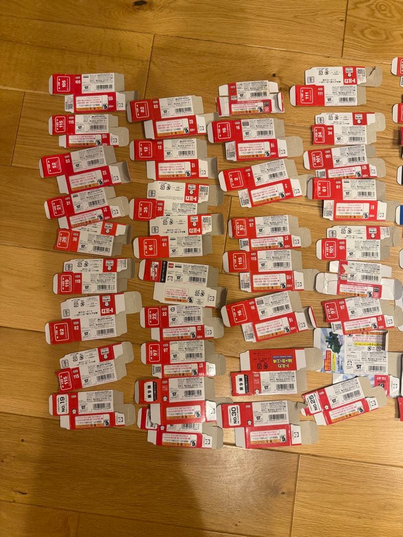 正規品 tomica トミカ 空箱 バーコード 65枚　まとめ売り