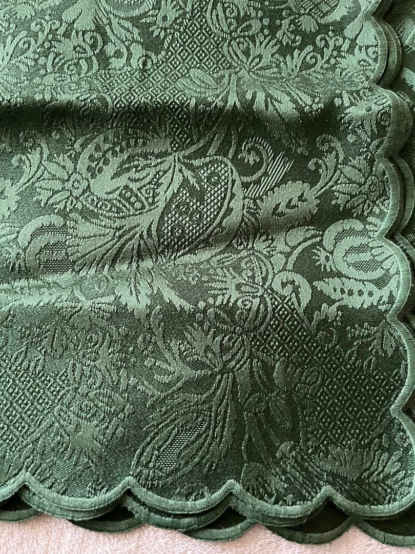 イタリア購入　グリーン テーブルクロスとランチョンマット セット