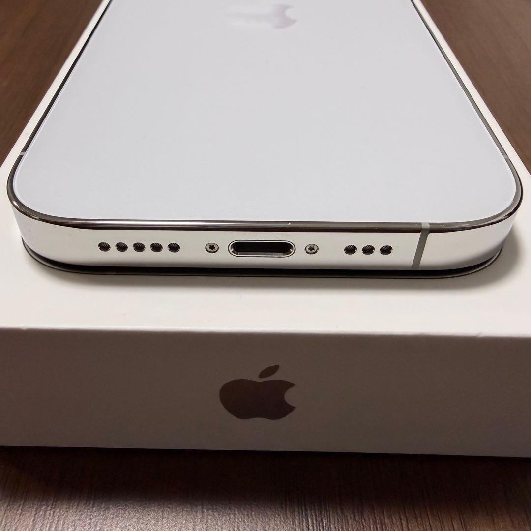 【美品】Apple iPhone 14 Pro 1TBシルバー本体 SIMフリー