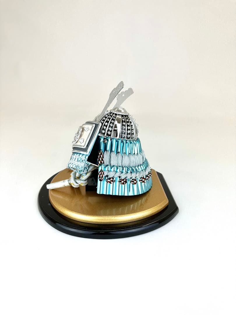 【五月人形】新品 端午の節句 兜飾り シルバー大鍬形兜 コンパクト