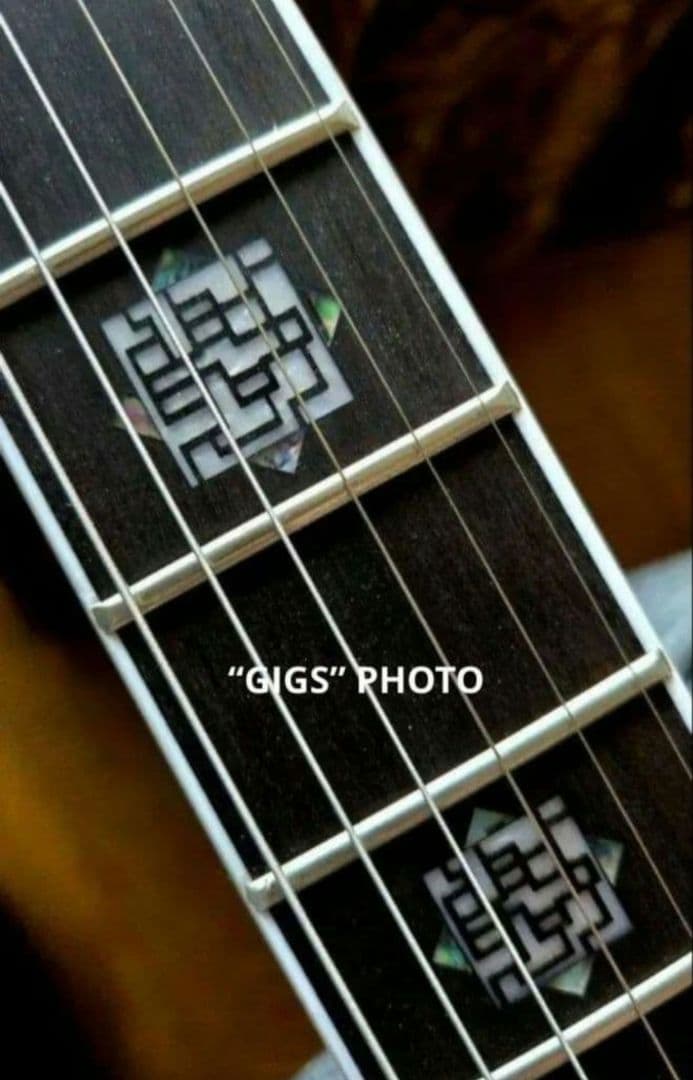 布袋寅泰 MV-480HT レプリカギター