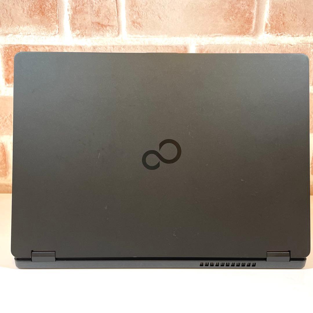 ★軽量モデル★ 美品 2021年製 第11世代 Corei5 富士通 VV9