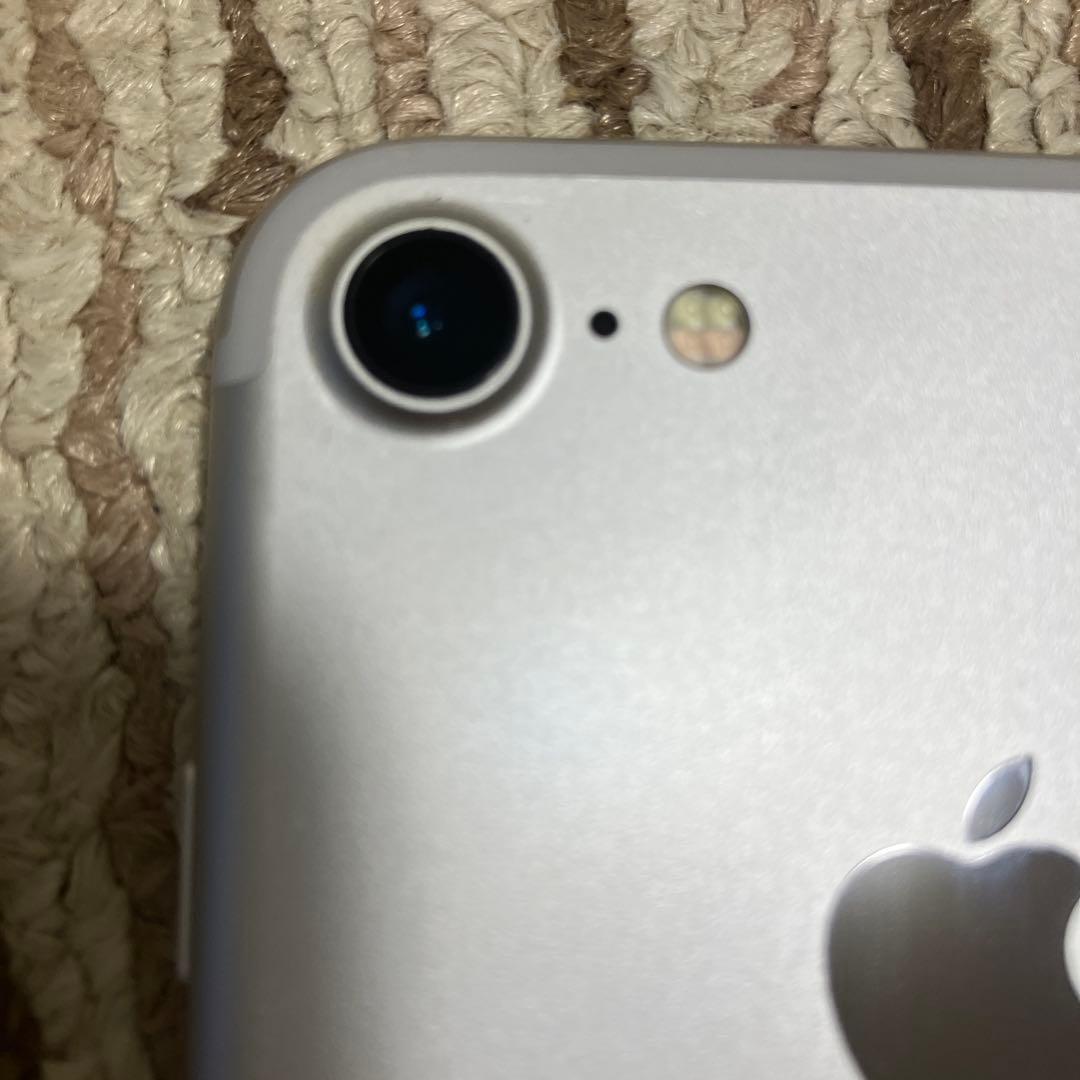 iPhone7 32GBシルバー 本体