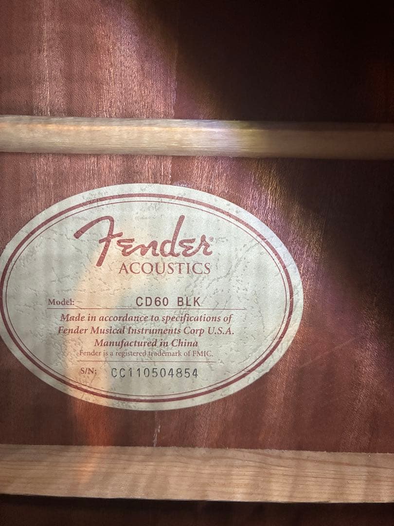 フェンダー　ブラック アコースティックギター ハードケース付き
