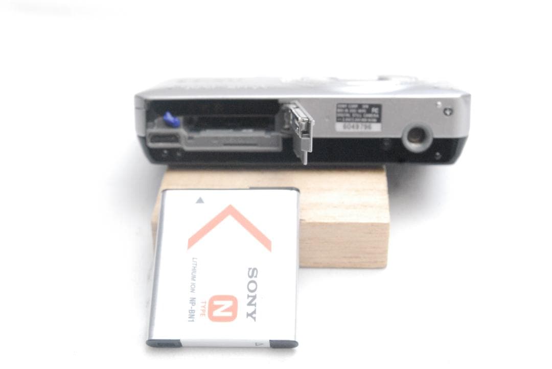SONY CyberShot DSC-WX5 (良品）