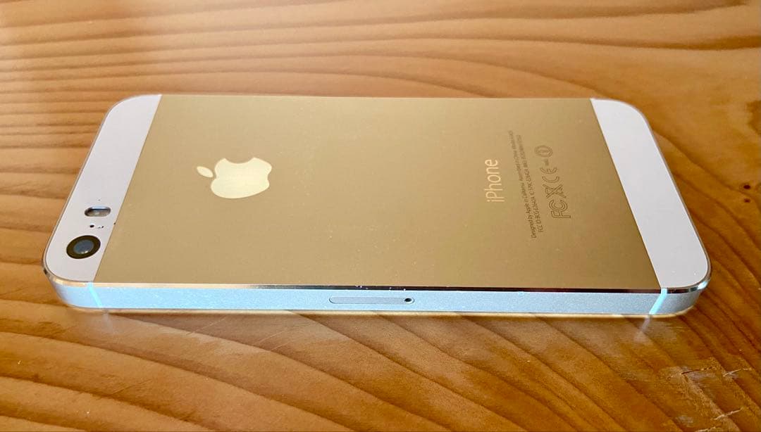 iPhone5s 本体 ゴールド 64GB ソフトバンク SIMロックあり