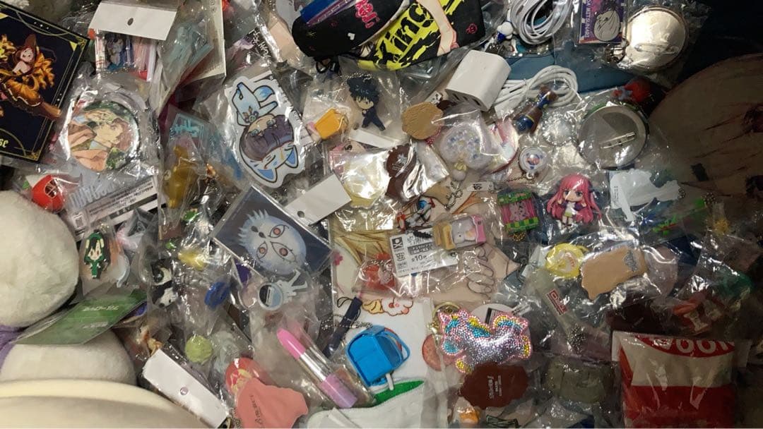 アニメグッズ　キャラクターグッズ　キティ　ガチャ　キーホルダー　ぬいぐるみ　雑貨