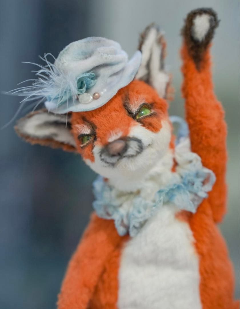 優雅なミスフォックス キツネ ハンドメイド 置物 アーティストベア 海外作家様