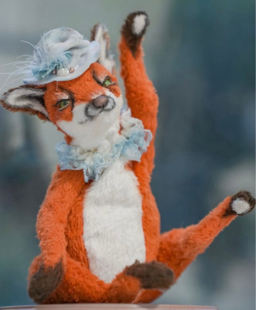 優雅なミスフォックス キツネ ハンドメイド 置物 アーティストベア 海外作家様