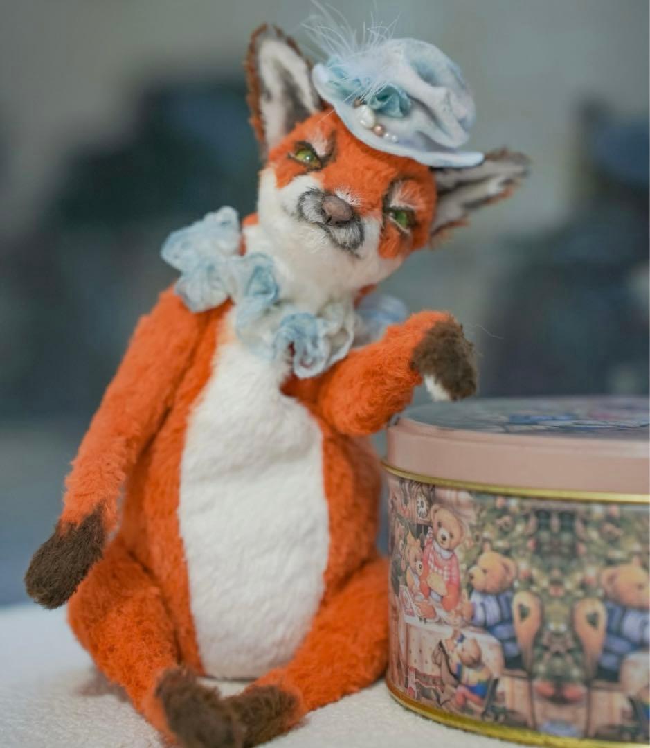 優雅なミスフォックス キツネ ハンドメイド 置物 アーティストベア 海外作家様