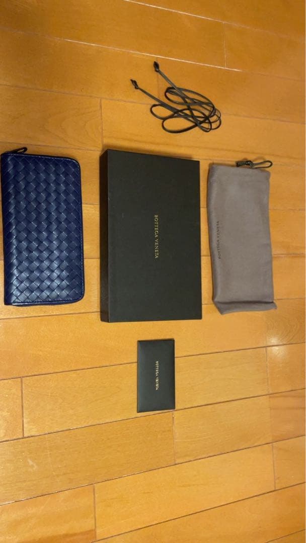 BOTTEGAVENETA ボッテガべネタ　箱　布ケースあり