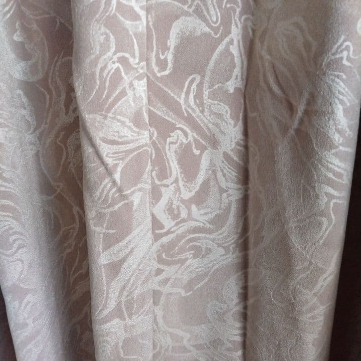 ピンクのフルオーダーカーテン