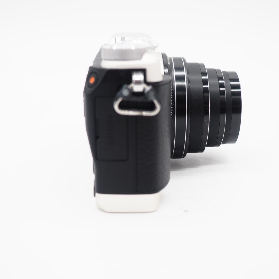 OLYMPUS デジタルカメラ STYLUS SH-1 シルバー