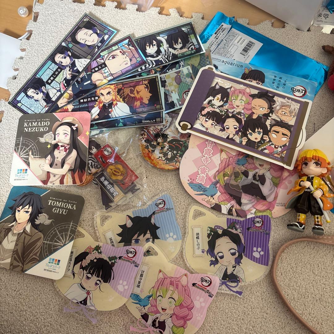 鬼滅の刃 ステッカー・バッジセット