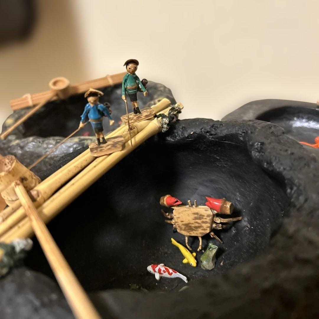 つくばい　水鉢　ミニチュア　カエル　鯉　亀　蟹　釣り人　ミニチュア