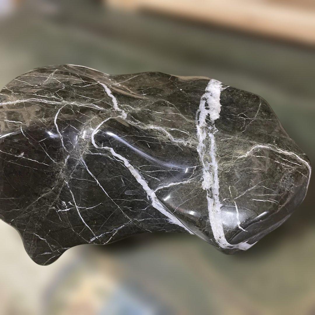 蛇紋石　蛇石　鑑賞石　ダークグリーン天然石 ガーデニング用装飾石　自宅保管品