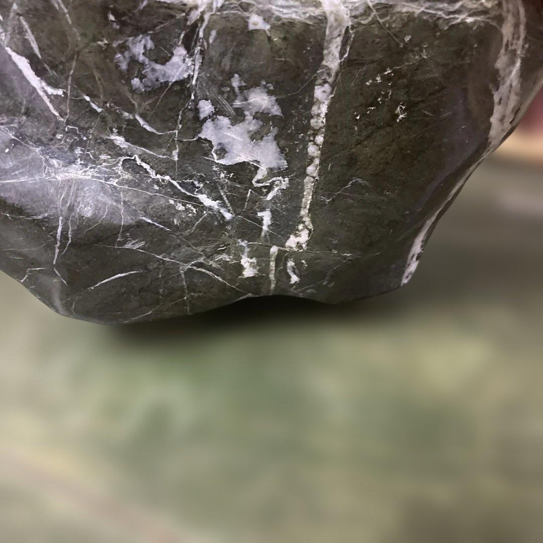 蛇紋石　蛇石　鑑賞石　ダークグリーン天然石 ガーデニング用装飾石　自宅保管品