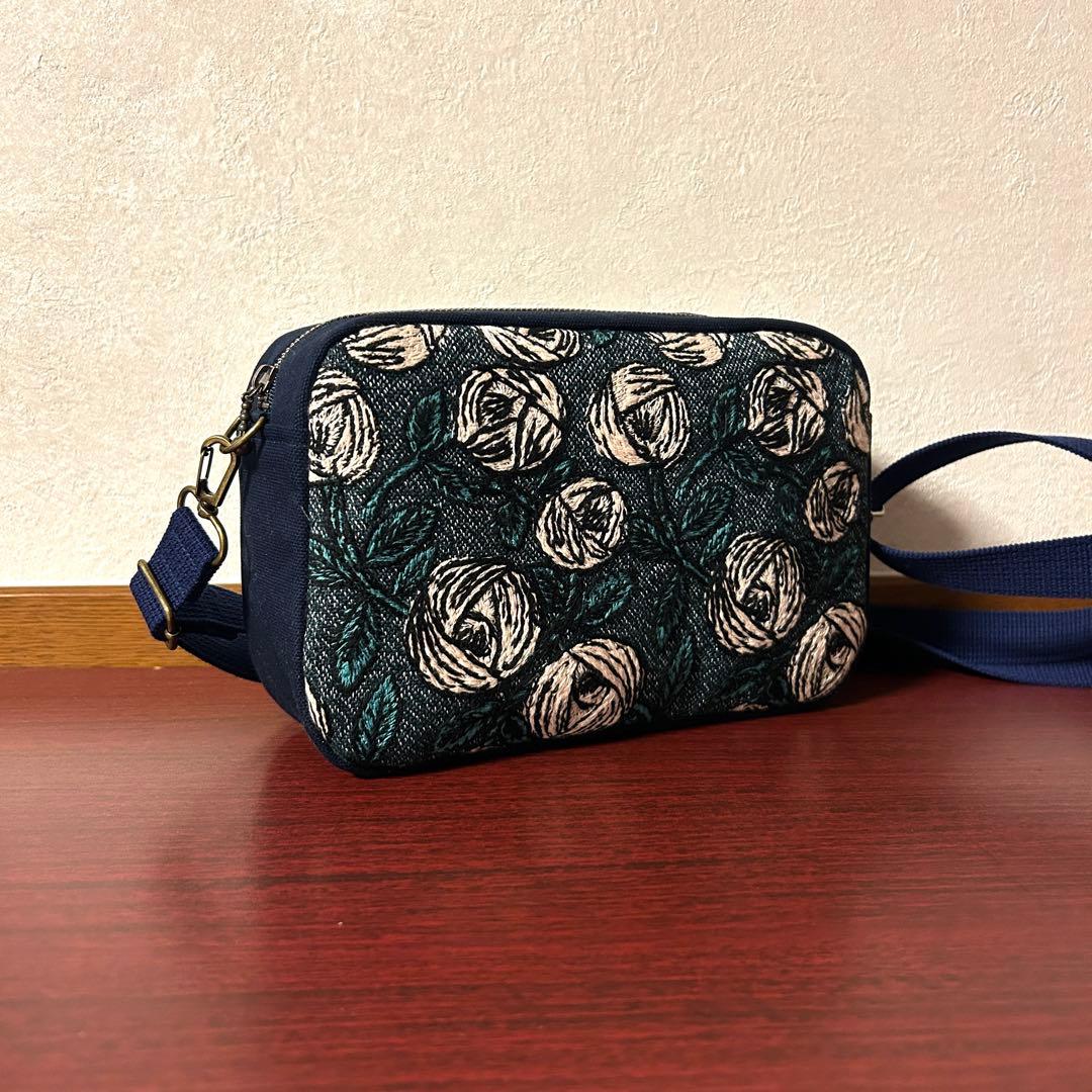 ミナペルホネン rosy(ネイビー&グリーン) ショルダーバック ミニポーチ付き