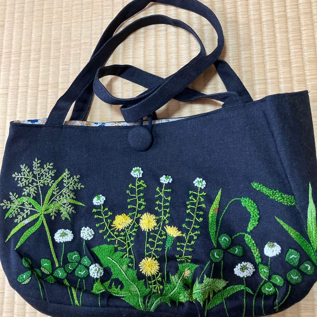 【未使用】ハンドメイドたんぽぽと野の花の刺繍かばん
