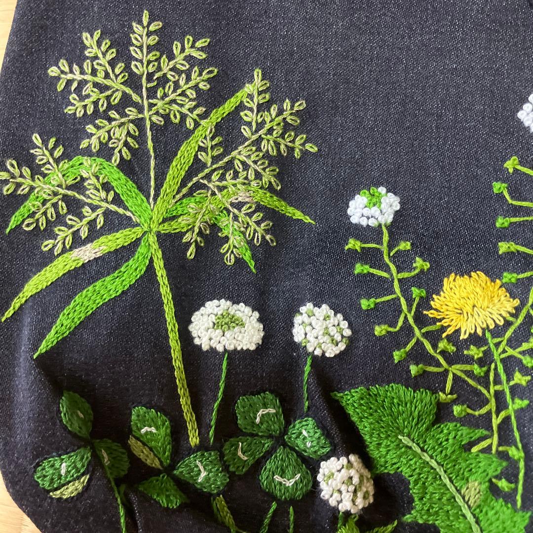 【未使用】ハンドメイドたんぽぽと野の花の刺繍かばん