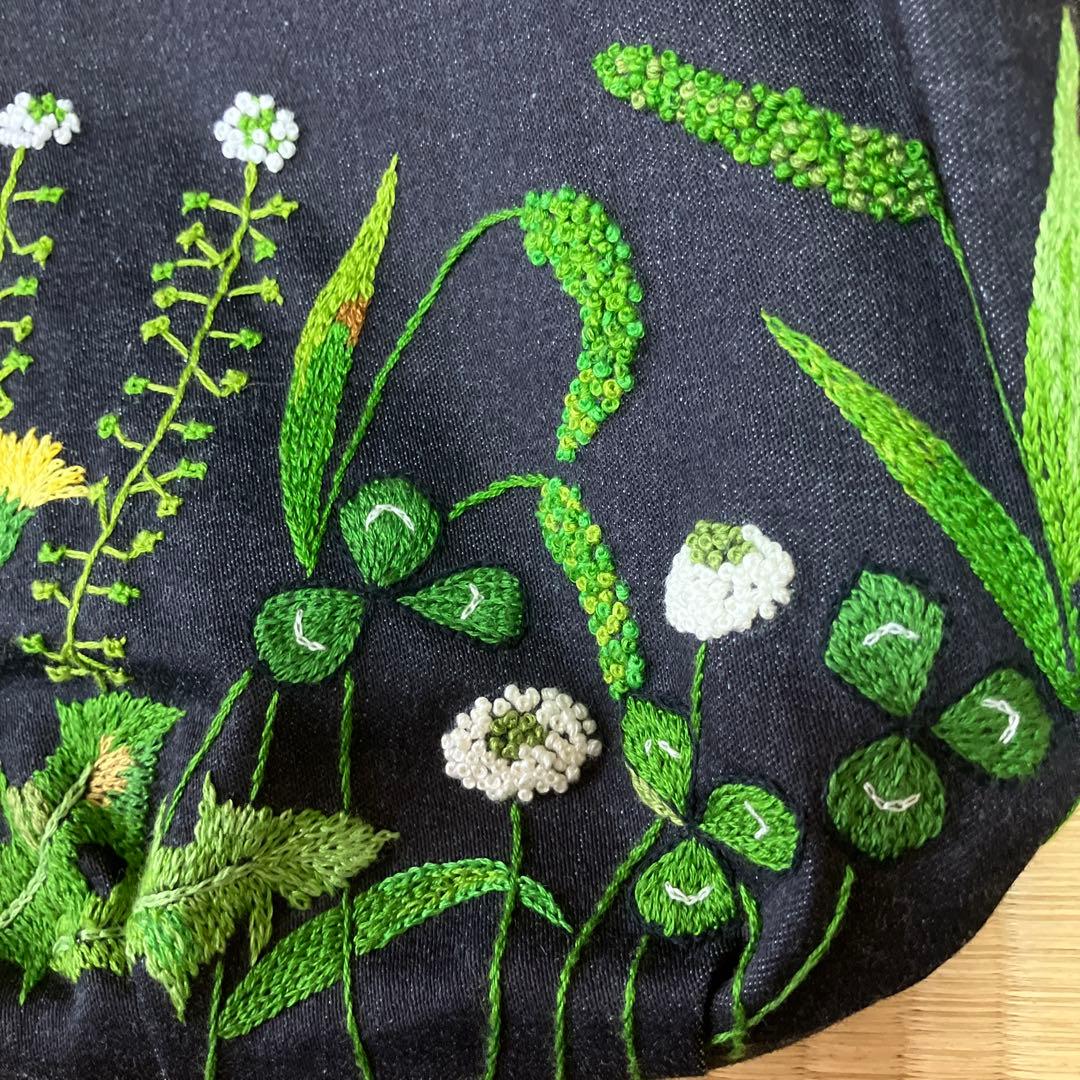 【未使用】ハンドメイドたんぽぽと野の花の刺繍かばん