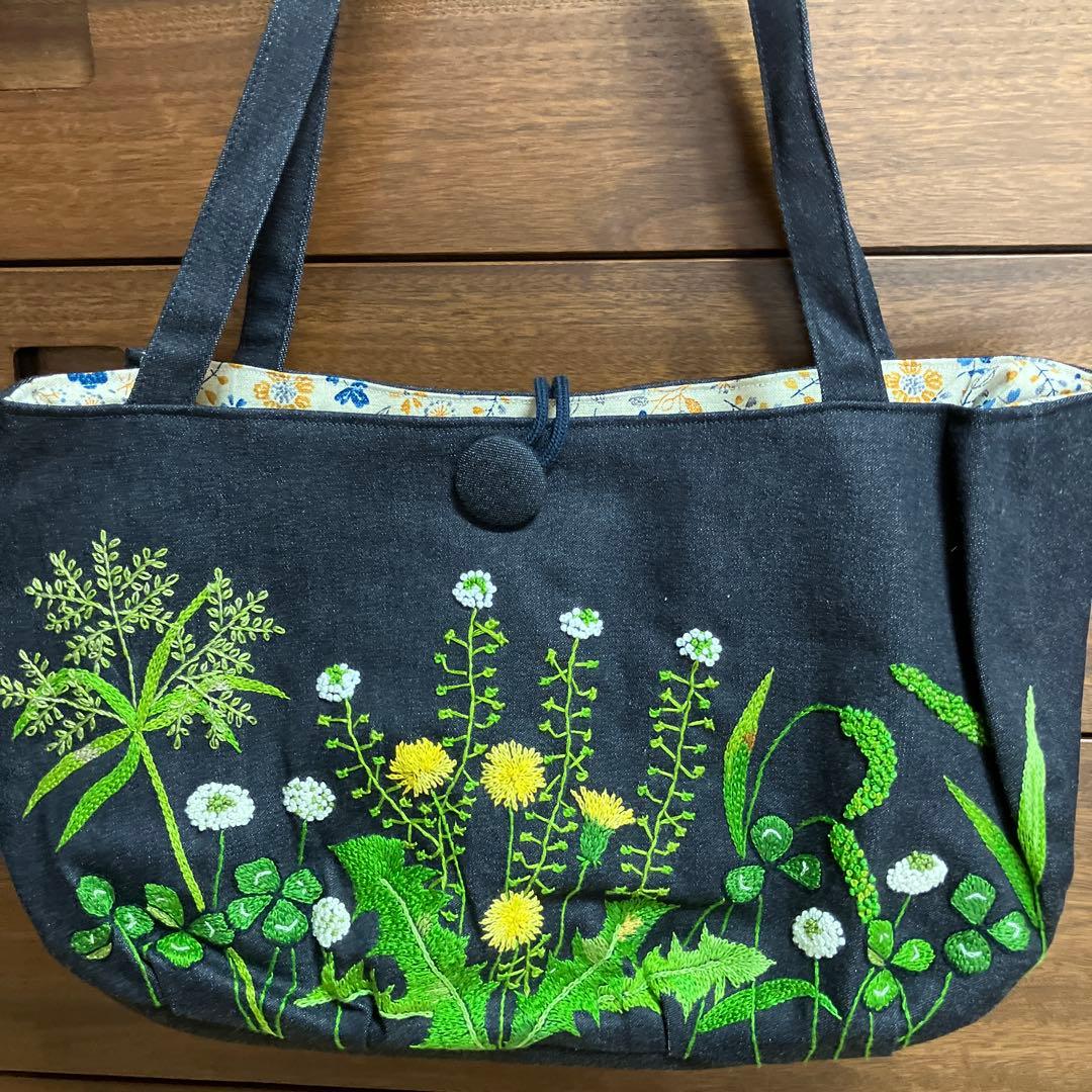 【未使用】ハンドメイドたんぽぽと野の花の刺繍かばん